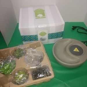 New in Box Little Garden Scentsy Element Warmer